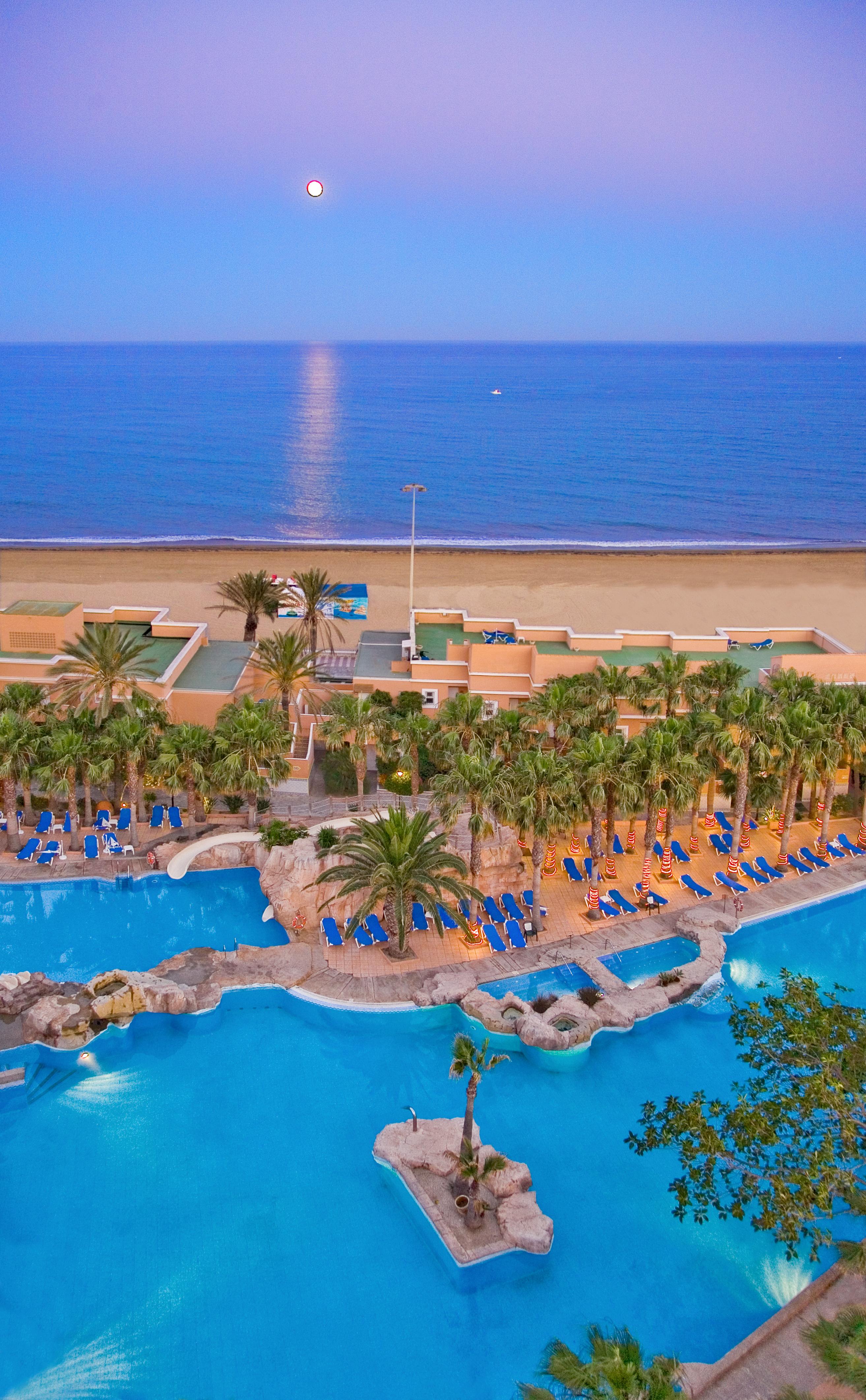 Playacapricho Hotel Roquetas de Mar Bagian luar foto